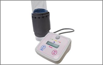 EMORA（エモラ）　非観血式血圧計腕帯用空気漏れ検出器